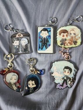 Detroit Become Human keychain lot